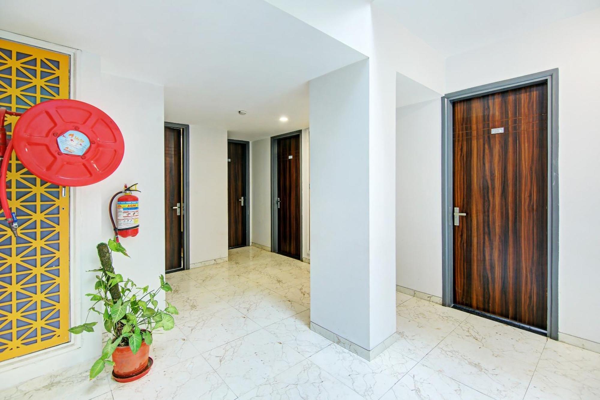 Townhouse OAK Gazelle Inn Gurgaon Buitenkant foto